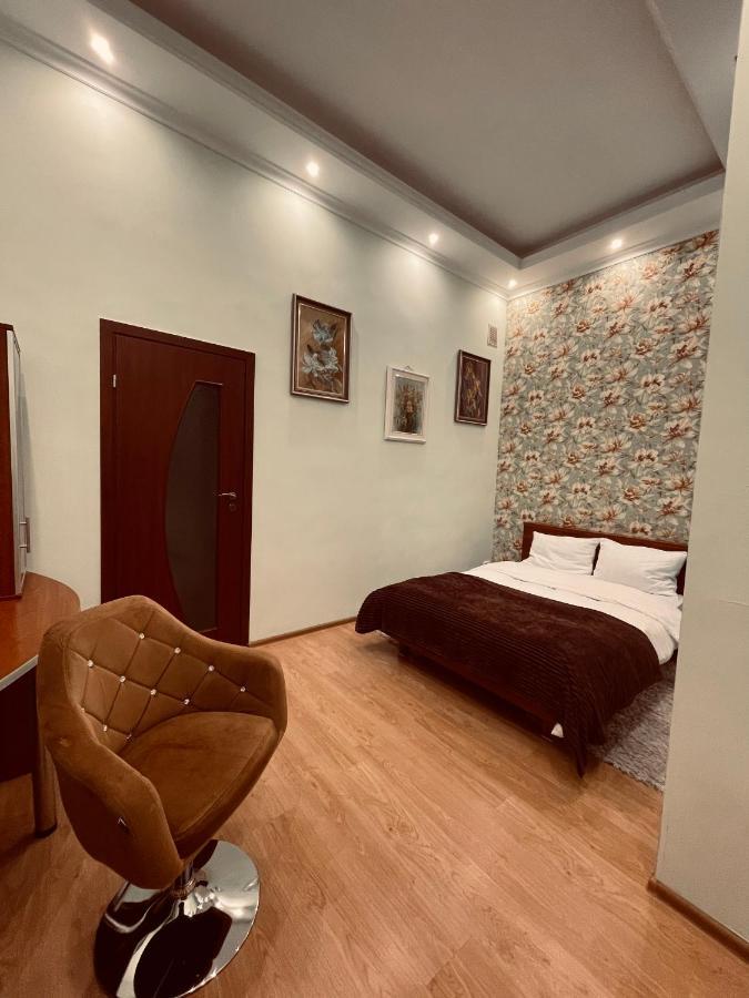 Apartments Djulia On Valova Street Лвив Екстериор снимка