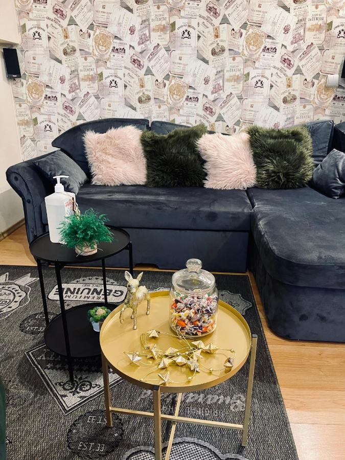 Apartments Djulia On Valova Street Лвив Екстериор снимка